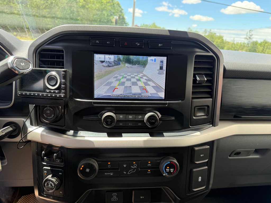 2021 Ford F150 XLT SUPERCREW, keyless entry, backup camera, BT in Kentville, Nova Scotia - 12 - w1024h768px