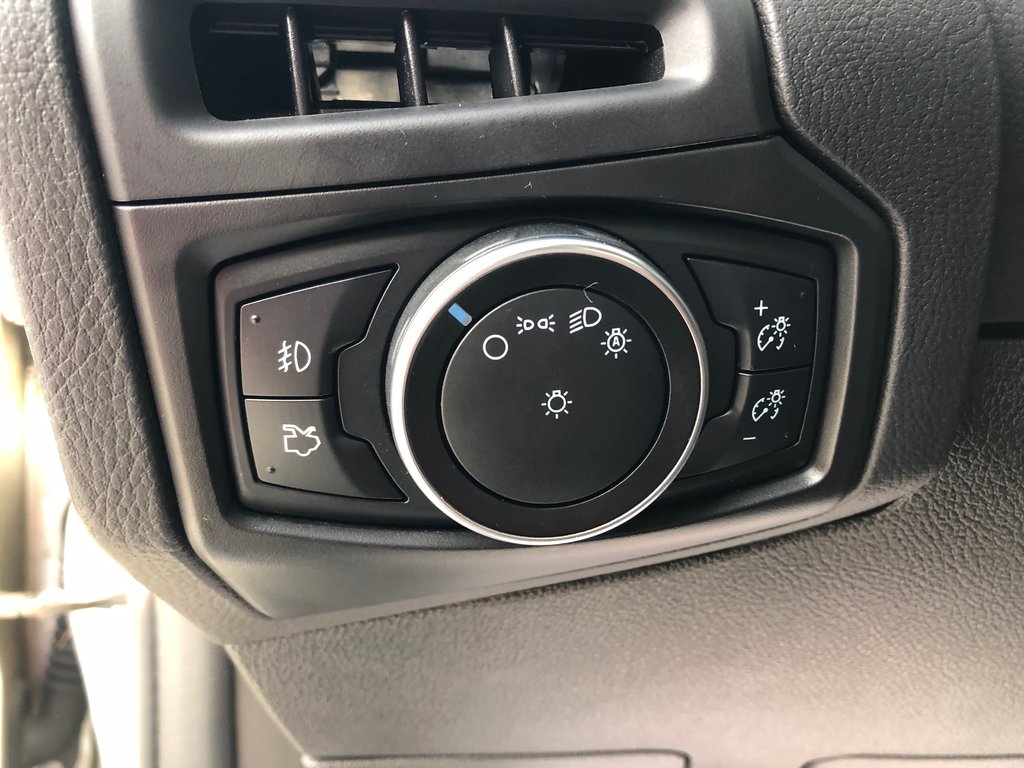 2016 Ford Focus titanium Titanium - Reverse Camera, Sunroof, Power Seats in COLDBROOK, Nova Scotia - 9 - w1024h768px