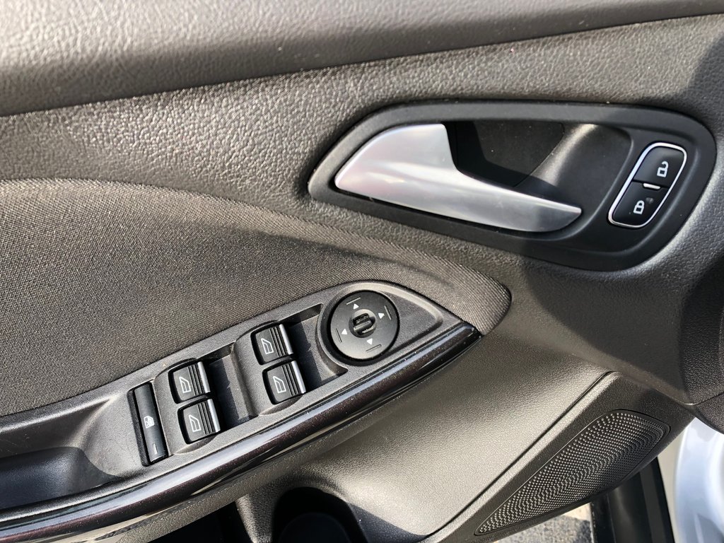 2016 Ford Focus titanium Titanium - Reverse Camera, Sunroof, Power Seats in COLDBROOK, Nova Scotia - 8 - w1024h768px