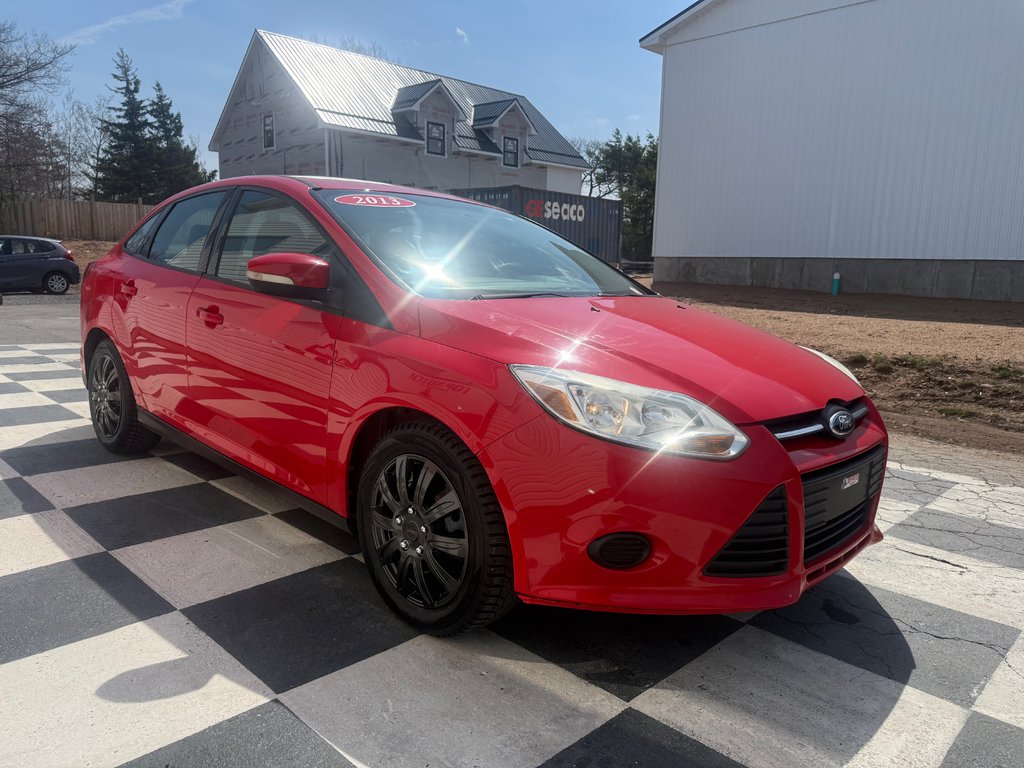 2013 Ford FOCUS SE, keyless entry, backup camera, Bluetooth in Kentville, Nova Scotia - 3 - w1024h768px