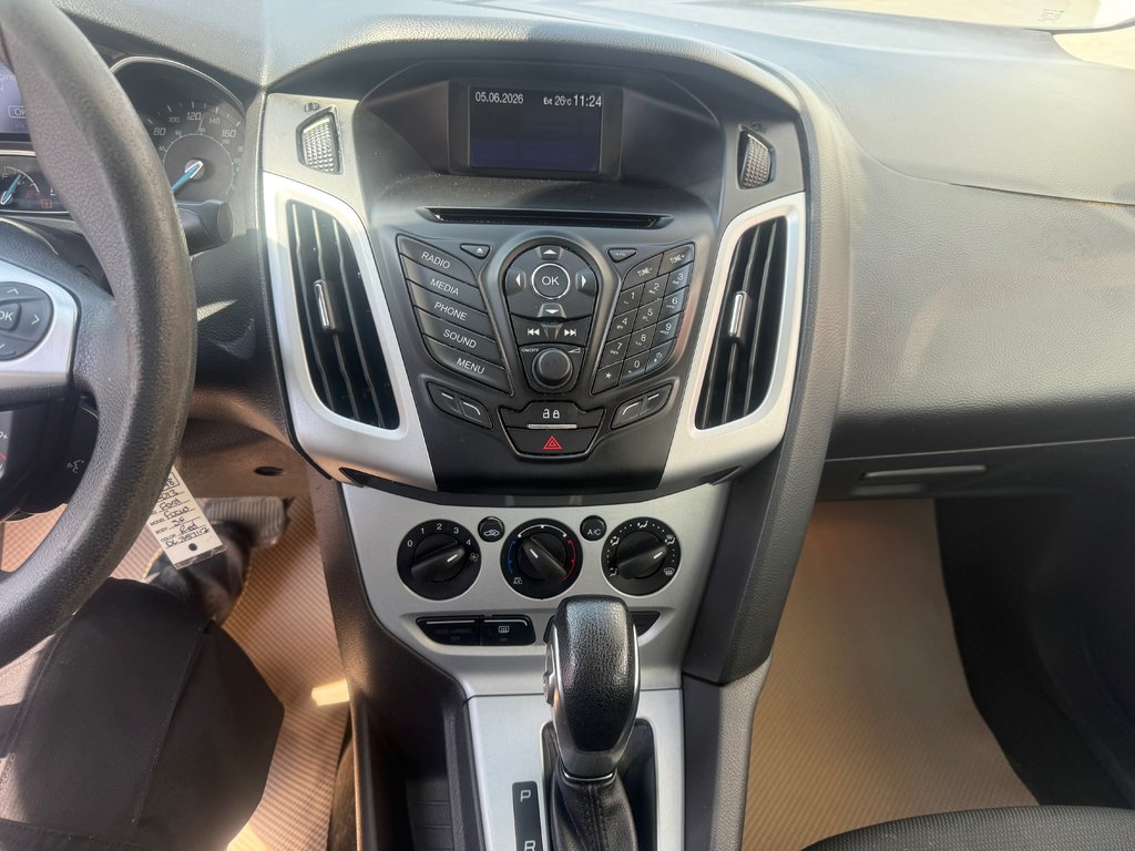 2013 Ford FOCUS SE, keyless entry, backup camera, Bluetooth in Kentville, Nova Scotia - 12 - w1024h768px