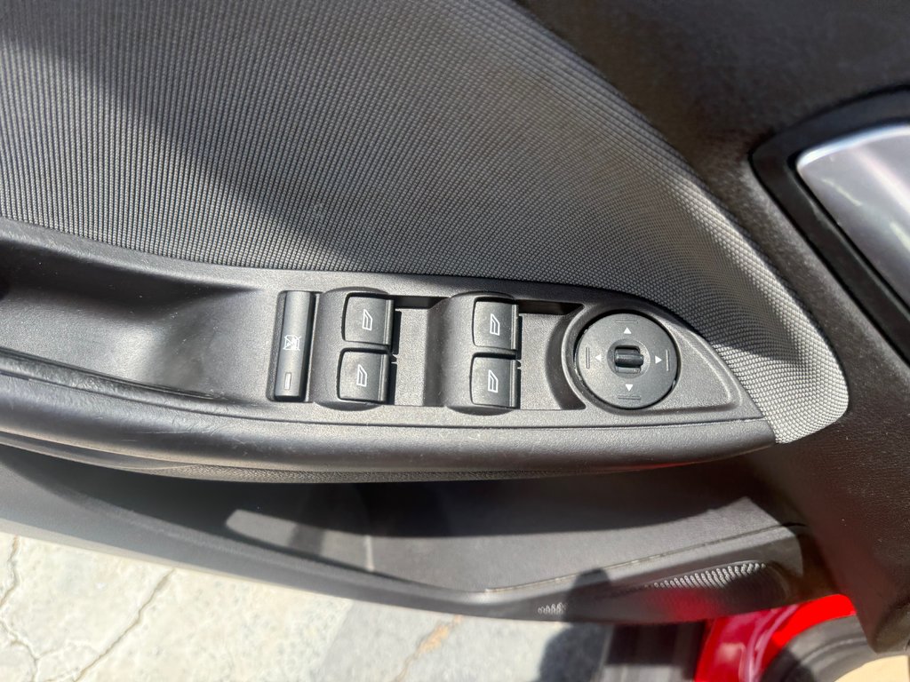 2013 Ford FOCUS SE, keyless entry, backup camera, Bluetooth in Kentville, Nova Scotia - 8 - w1024h768px