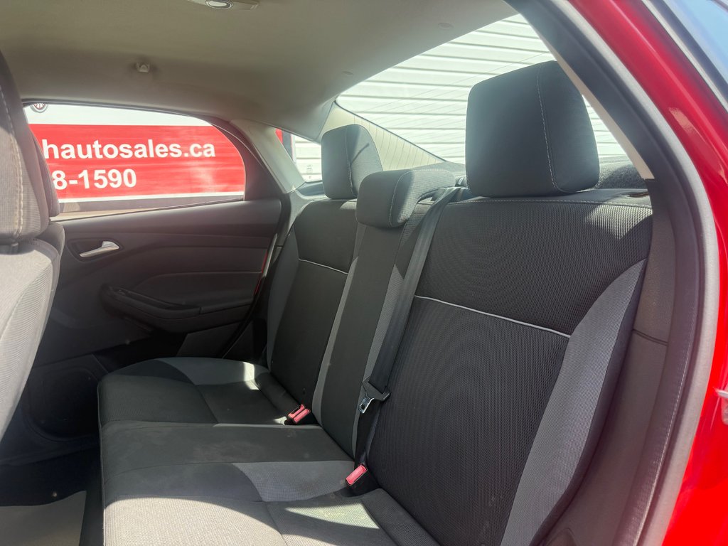 2013 Ford FOCUS SE, keyless entry, backup camera, Bluetooth in Kentville, Nova Scotia - 14 - w1024h768px