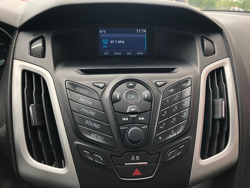 2014 Ford Focus SE - CD Player, Heated Seats, Power Windows in COLDBROOK, Nova Scotia - 12 - w1024h768px