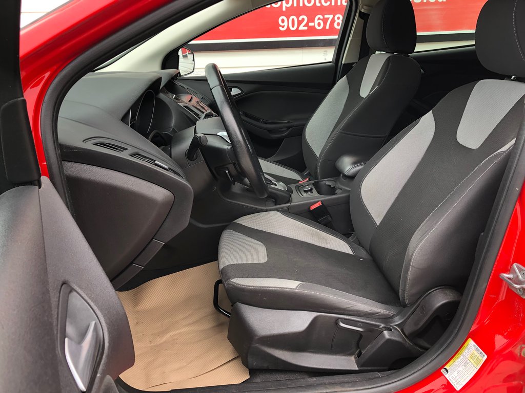 2014 Ford Focus SE - CD Player, Heated Seats, Power Windows in COLDBROOK, Nova Scotia - 15 - w1024h768px
