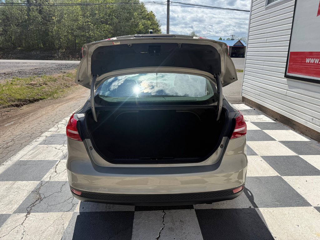 Ford FOCUS SE, keyless entry, backup camera, Bluetooth 2016 à Kentville, Nouvelle-Écosse - 15 - w1024h768px