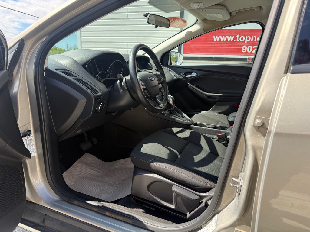 Ford FOCUS SE, keyless entry, backup camera, Bluetooth 2016 à Kentville, Nouvelle-Écosse - 9 - w1024h768px