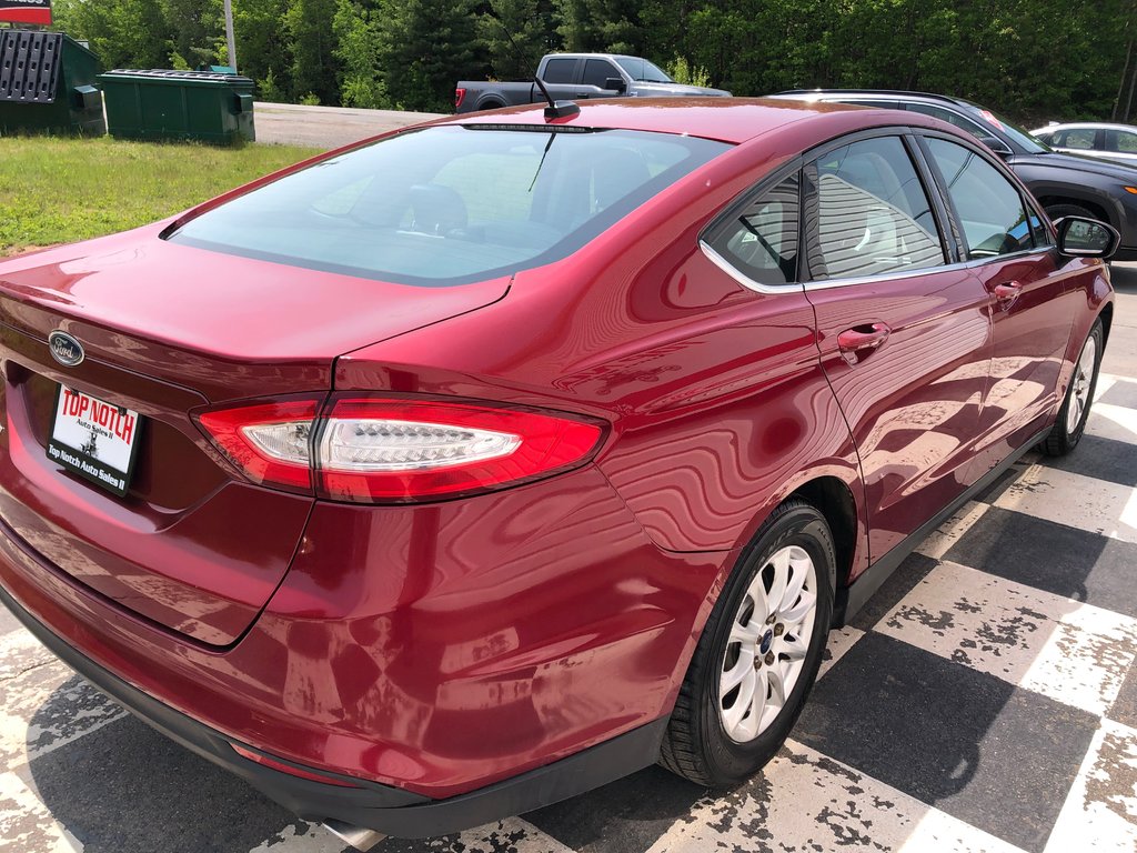 2015 Ford Fusion S - reverse camera, hands free, cruise control, ac in Kentville, Nova Scotia - 4 - w1024h768px