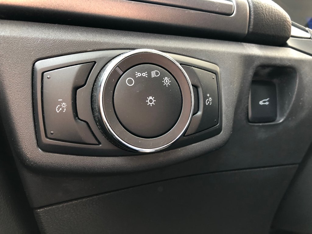 2015 Ford Fusion S - reverse camera, hands free, cruise control, ac in Kentville, Nova Scotia - 8 - w1024h768px