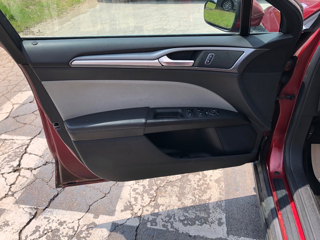 2015 Ford Fusion S - reverse camera, hands free, cruise control, ac in Kentville, Nova Scotia - 15 - w1024h768px