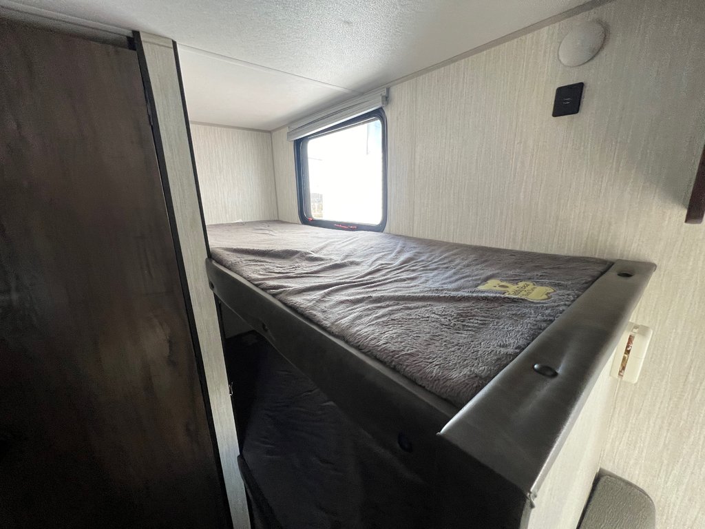 2021  Wolf Pup Limited - 16FT, Travel Trailer, A.C, Propane in Kentville, Nova Scotia - 23 - w1024h768px