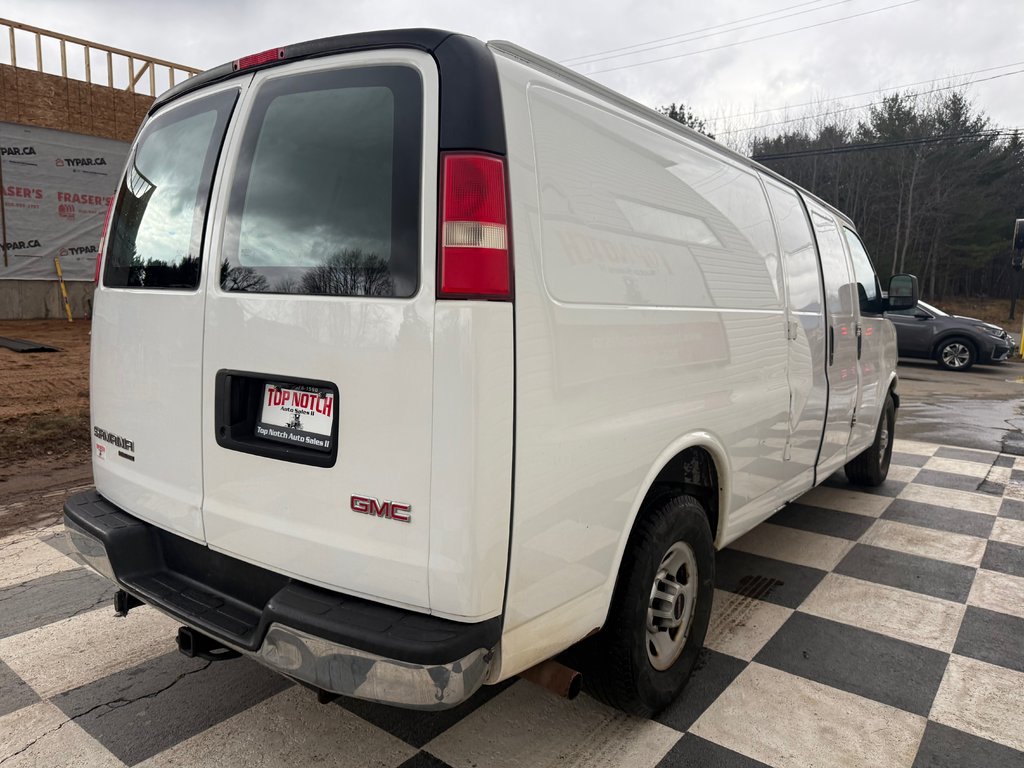 2013 GMC SAVANA CARGO 3500, Utility Van, Tow Package in Kentville, Nova Scotia - 4 - w1024h768px