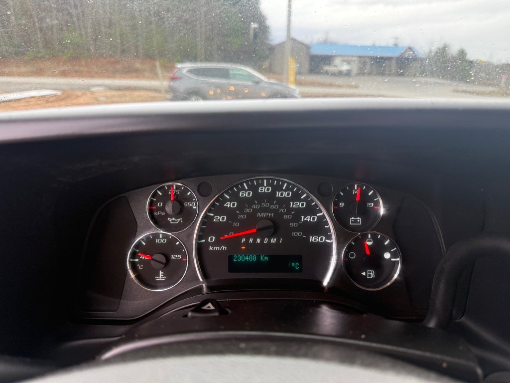 2013 GMC SAVANA CARGO 3500, Utility Van, Tow Package in Kentville, Nova Scotia - 10 - w1024h768px