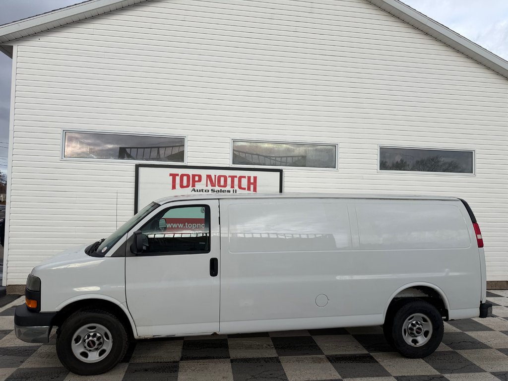 2013 GMC SAVANA CARGO 3500, Utility Van, Tow Package in Kentville, Nova Scotia - 17 - w1024h768px