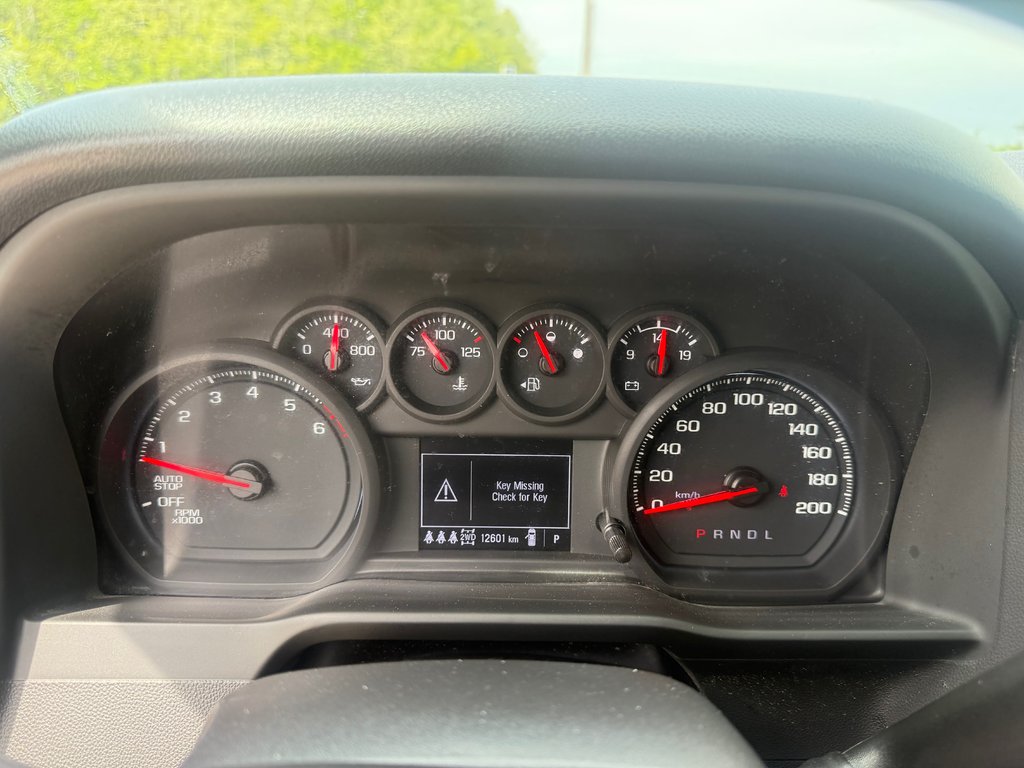 2025 GMC Sierra 1500 Pro, keyless entry, backup camera, Bluetooth in Kentville, Nova Scotia - 11 - w1024h768px