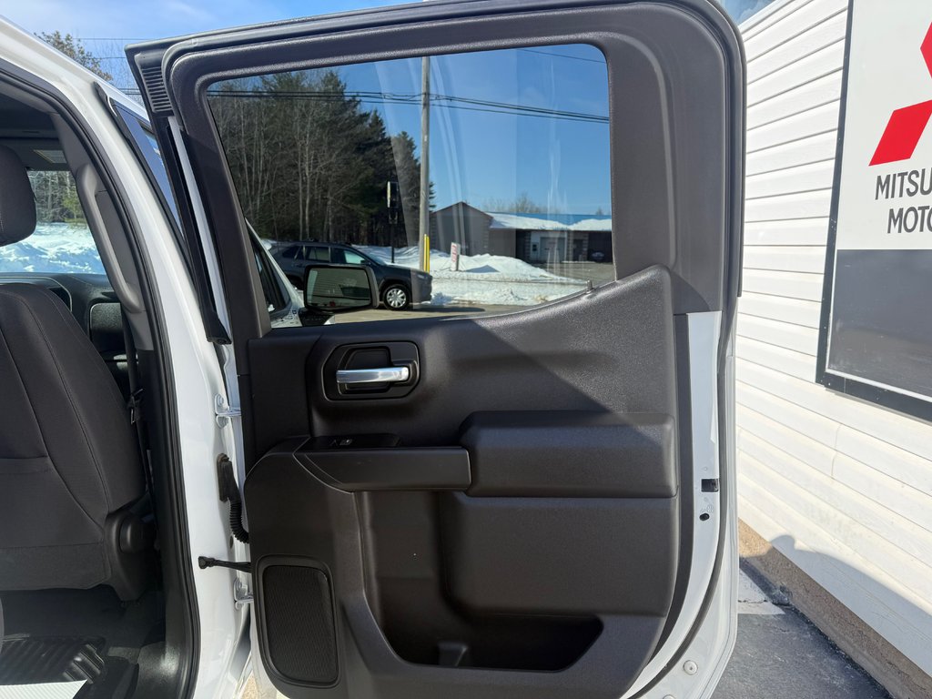 GMC Sierra 1500 Pro, keyless entry, backup camera, Bluetooth 2025 à COLDBROOK, Nouvelle-Écosse - 16 - w1024h768px