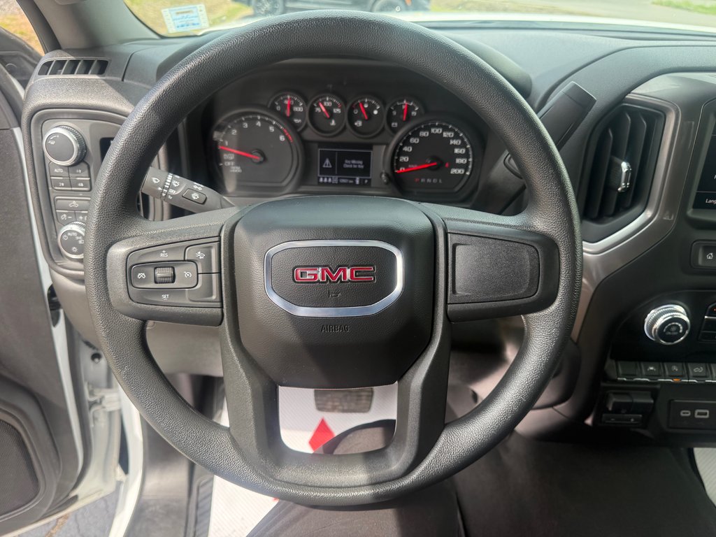 2025 GMC Sierra 1500 Pro, keyless entry, backup camera, Bluetooth in Kentville, Nova Scotia - 10 - w1024h768px