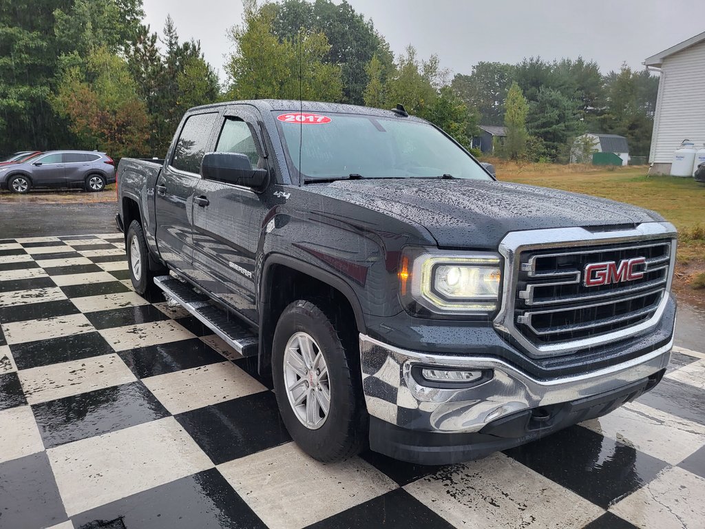 SIERRA K1500 SLE - 4WD, Bed liner, Tow PKG, Rev.cam, Alloys, AC 2017 à Kentville, Nouvelle-Écosse - 3 - w1024h768px