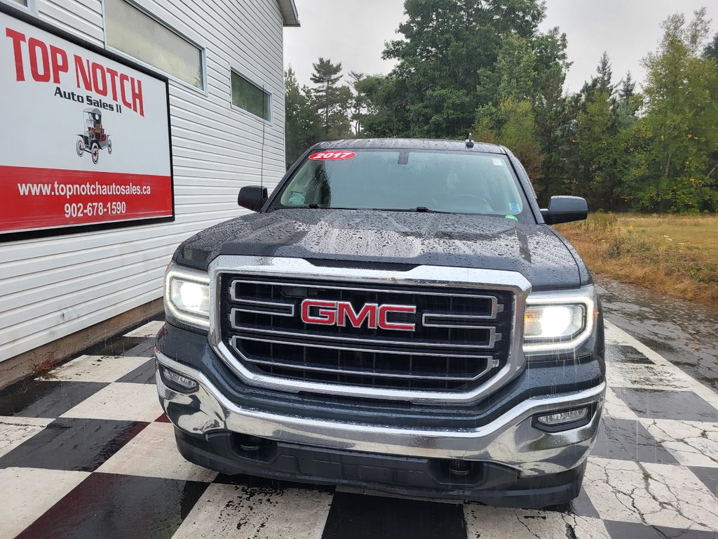 SIERRA K1500 SLE - 4WD, Bed liner, Tow PKG, Rev.cam, Alloys, AC 2017 à Kentville, Nouvelle-Écosse - 2 - w1024h768px