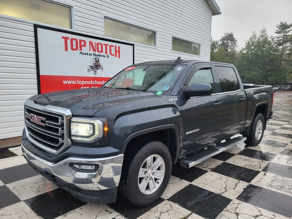 SIERRA K1500 SLE - 4WD, Bed liner, Tow PKG, Rev.cam, Alloys, AC 2017 à Kentville, Nouvelle-Écosse - 1 - w1024h768px