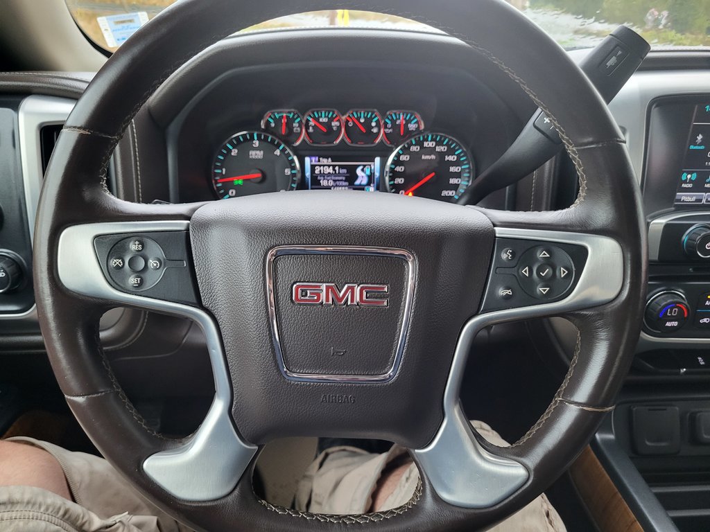 SIERRA K1500 SLE - 4WD, Bed liner, Tow PKG, Rev.cam, Alloys, AC 2017 à Kentville, Nouvelle-Écosse - 9 - w1024h768px