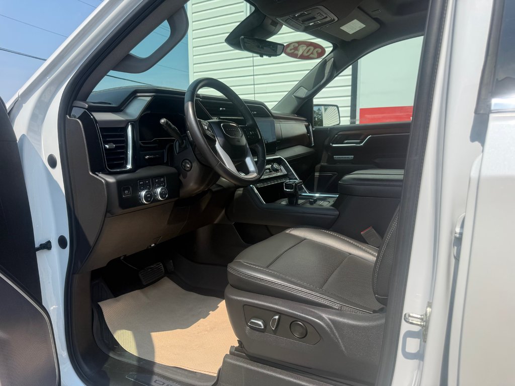 2023 GMC SIERRA K1500 Denali, keyless entry, Remote Start, Bluetooth in COLDBROOK, Nova Scotia - 9 - w1024h768px