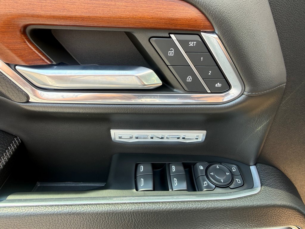 2023 GMC SIERRA K1500 Denali, keyless entry, Remote Start, Bluetooth in COLDBROOK, Nova Scotia - 8 - w1024h768px