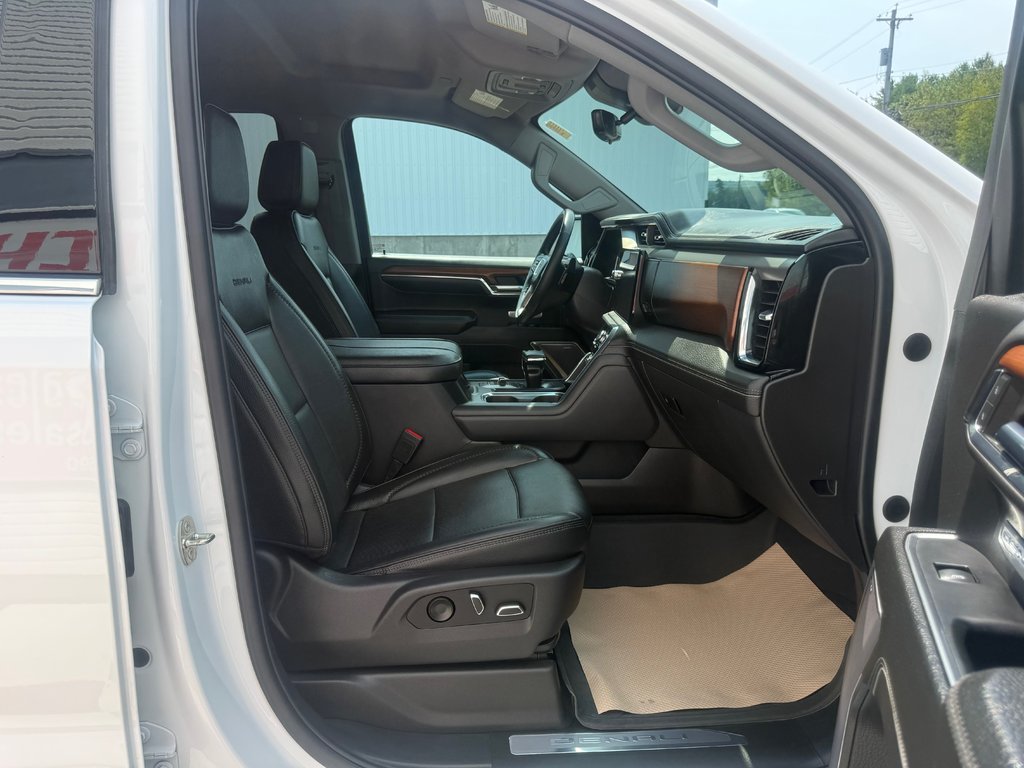 2023 GMC SIERRA K1500 Denali, keyless entry, Remote Start, Bluetooth in COLDBROOK, Nova Scotia - 19 - w1024h768px