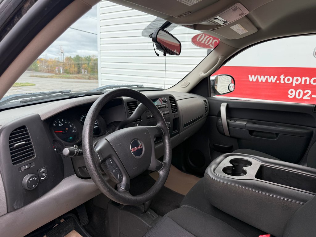 2010 GMC SIERRA SL Nevada Edition, keyless entry, Split Bench Seat in COLDBROOK, Nova Scotia - 9 - w1024h768px
