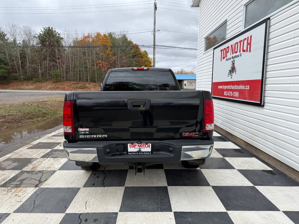 2010 GMC SIERRA SL Nevada Edition, keyless entry, Split Bench Seat in COLDBROOK, Nova Scotia - 5 - w1024h768px