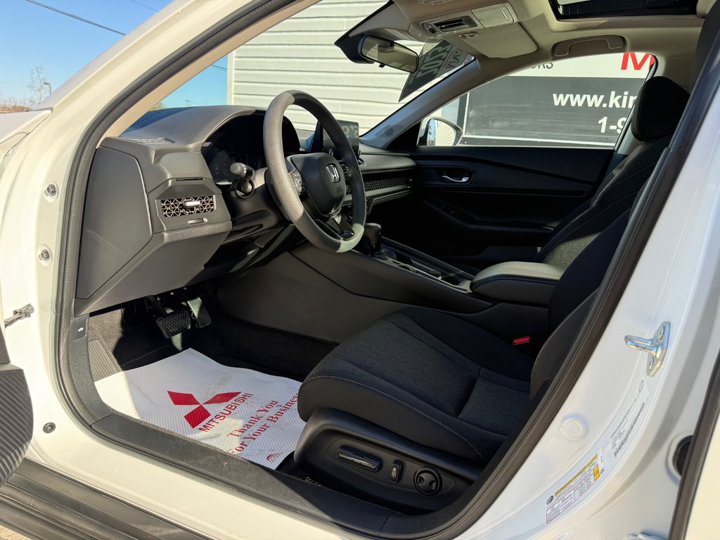 2023 Honda Accord Sedan EX-L, keyless entry, backup camera, Bluetooth in COLDBROOK, Nova Scotia - 9 - w1024h768px