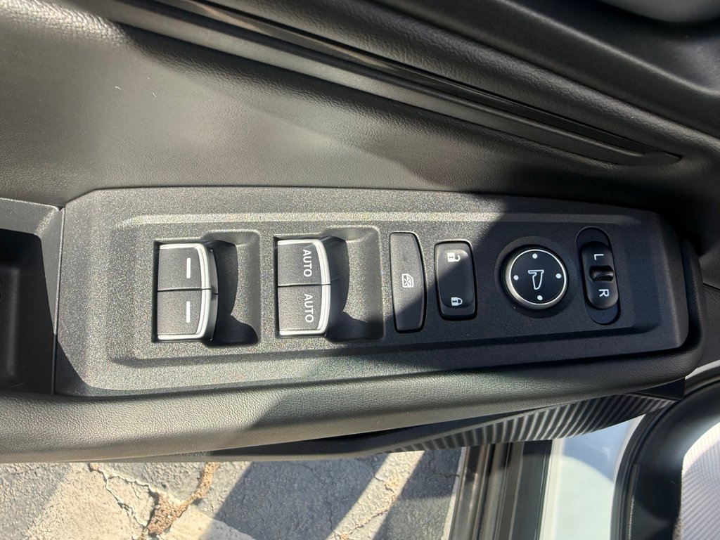 2023 Honda Accord Sedan EX-L, keyless entry, backup camera, Bluetooth in COLDBROOK, Nova Scotia - 8 - w1024h768px