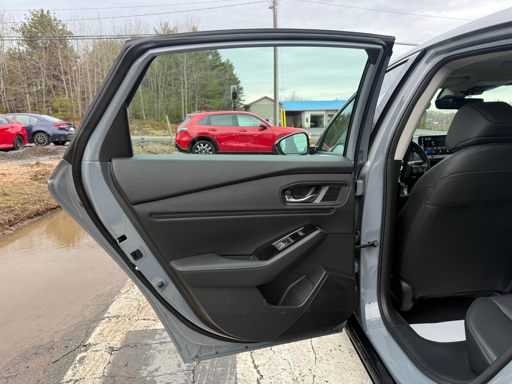 Honda ACCORD TOURING HYBRID Touring, keyless entry, backup camera, Bluetooth 2023 à Kentville, Nouvelle-Écosse - 14 - w1024h768px