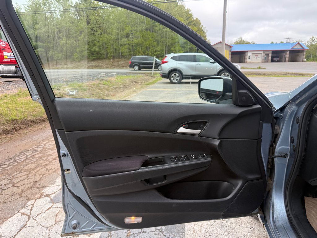 Honda ACCORD SE, keyless entry, backup camera, Bluetooth 2011 à COLDBROOK, Nouvelle-Écosse - 7 - w1024h768px