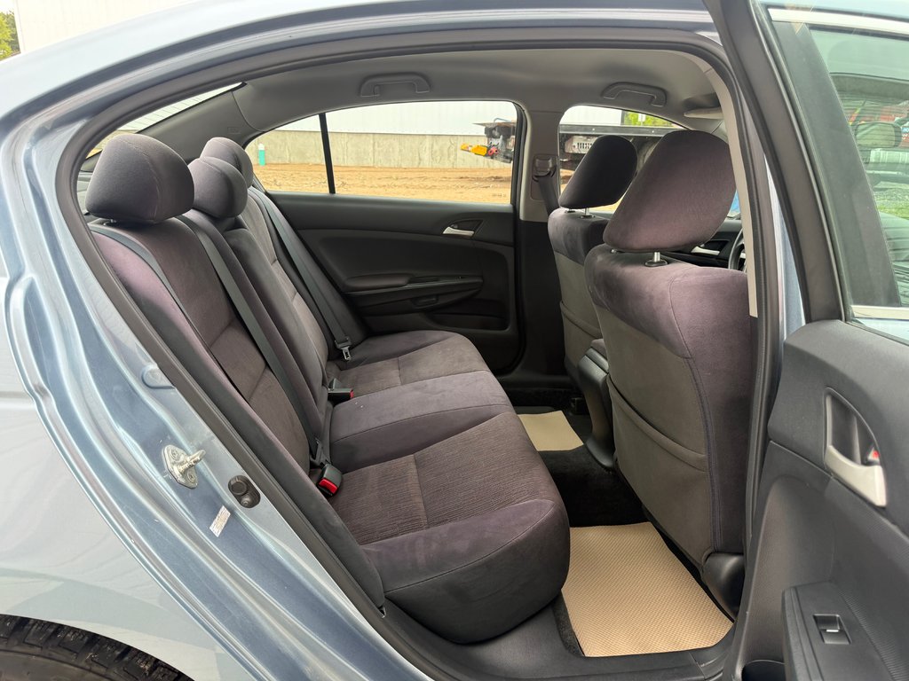 Honda ACCORD SE, keyless entry, backup camera, Bluetooth 2011 à COLDBROOK, Nouvelle-Écosse - 16 - w1024h768px