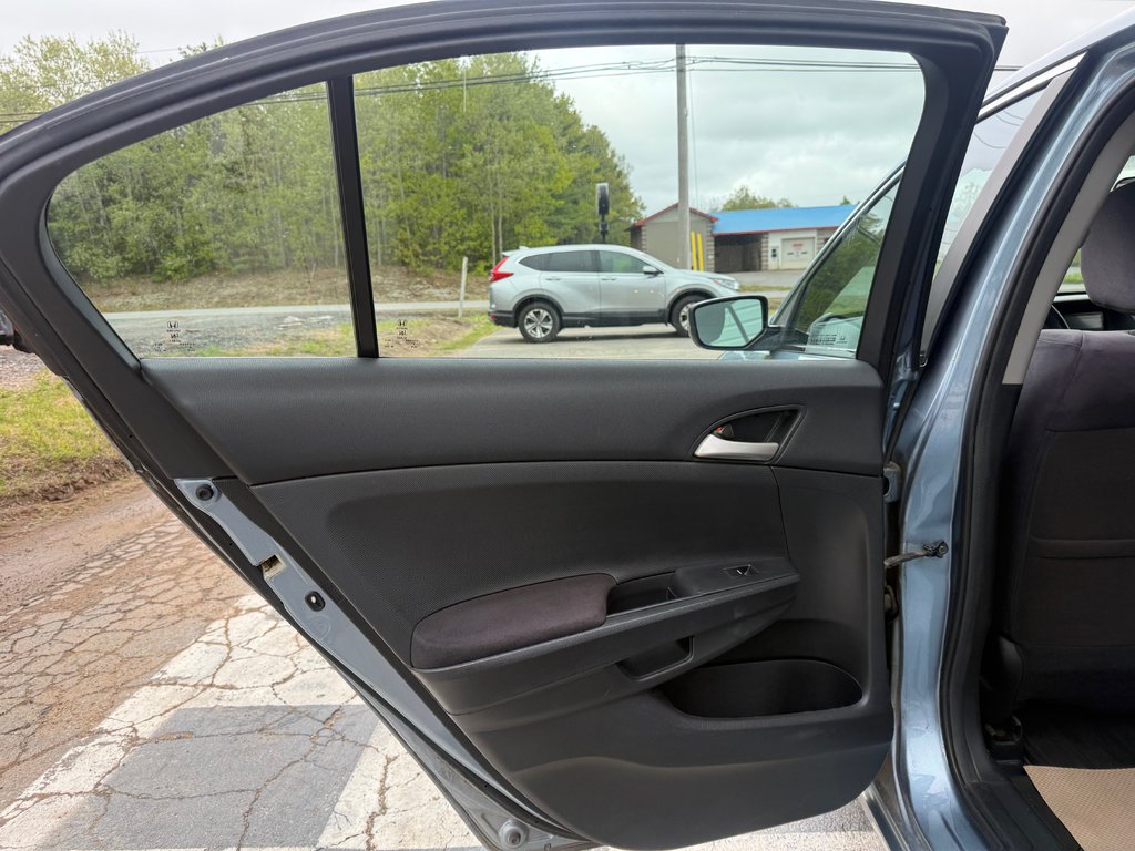 Honda ACCORD SE, keyless entry, backup camera, Bluetooth 2011 à COLDBROOK, Nouvelle-Écosse - 12 - w1024h768px