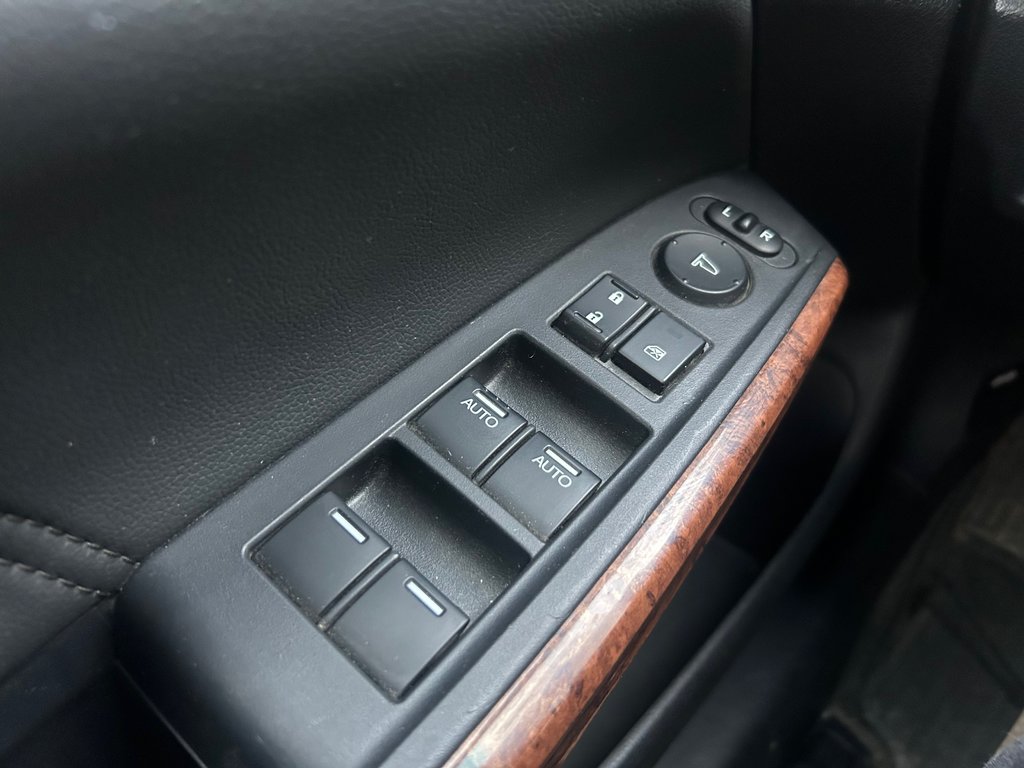 2012  Accord EX-L - Leather, Heated seats, Tow PKG, Alloy rims in Kentville, Nova Scotia - 7 - w1024h768px
