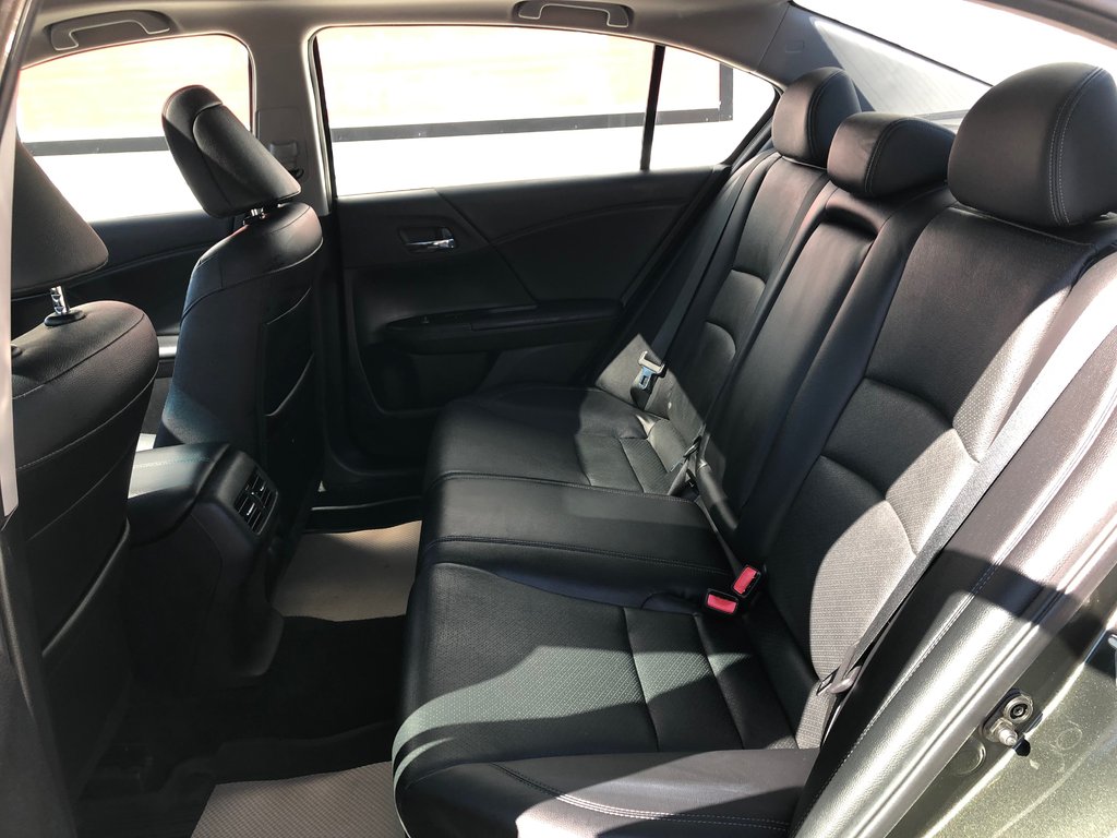 2015 Honda Accord EX-L - Reverse Camera, Power Seats, Sunroof in COLDBROOK, Nova Scotia - 22 - w1024h768px
