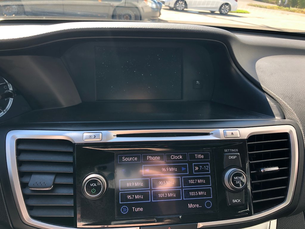 2015 Honda Accord EX-L - Reverse Camera, Power Seats, Sunroof in COLDBROOK, Nova Scotia - 13 - w1024h768px
