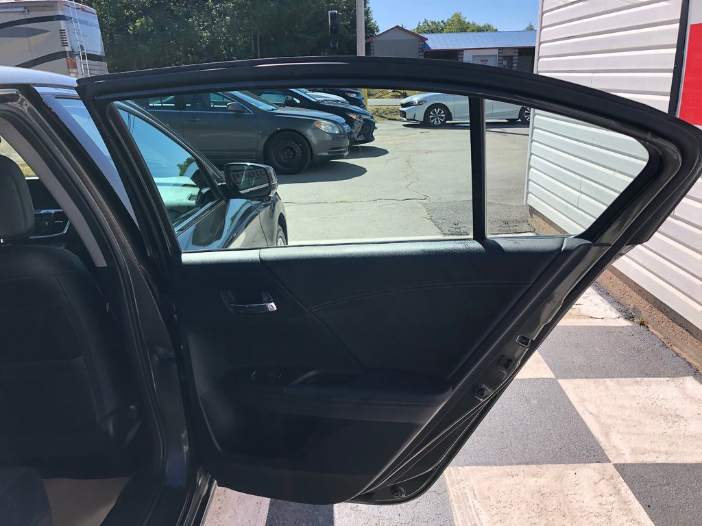 2015 Honda Accord EX-L - Reverse Camera, Power Seats, Sunroof in COLDBROOK, Nova Scotia - 24 - w1024h768px
