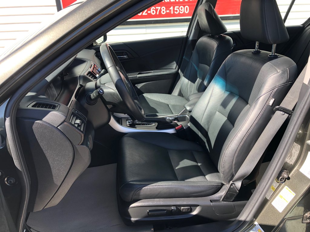 2015 Honda Accord EX-L - Reverse Camera, Power Seats, Sunroof in COLDBROOK, Nova Scotia - 18 - w1024h768px