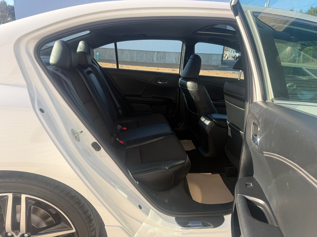 2016 Honda ACCORD Sport, keyless entry, Cruise control, Bluetooth in COLDBROOK, Nova Scotia - 18 - w1024h768px