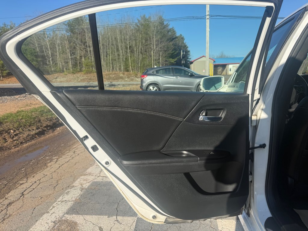 2016 Honda ACCORD Sport, keyless entry, Cruise control, Bluetooth in COLDBROOK, Nova Scotia - 14 - w1024h768px