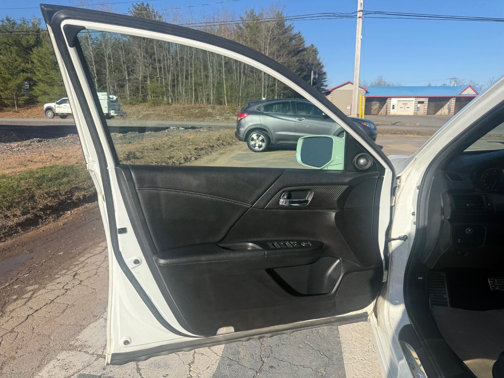 2016 Honda ACCORD Sport, keyless entry, Cruise control, Bluetooth in COLDBROOK, Nova Scotia - 7 - w1024h768px