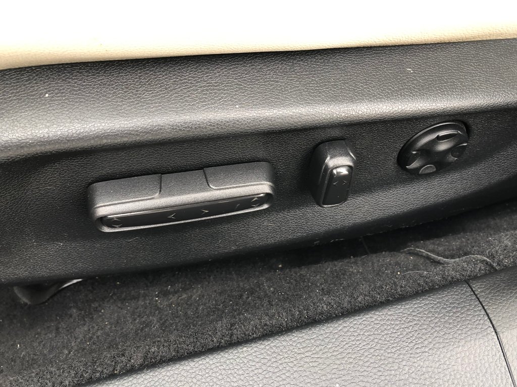 2019 Honda Accord Touring 2.0 - sunroof, power seats, reverse camera in COLDBROOK, Nova Scotia - 20 - w1024h768px