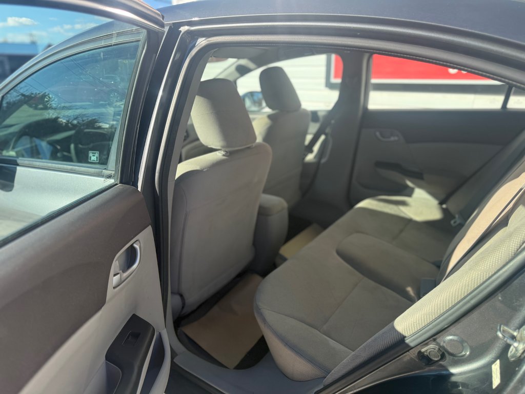 2012 Honda CIVIC COUPE LX, keyless entry, remote trunk open in COLDBROOK, Nova Scotia - 15 - w1024h768px