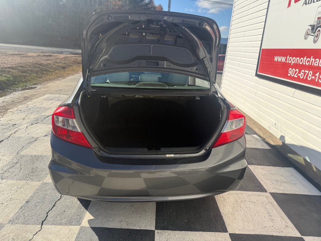 2012 Honda CIVIC COUPE LX, keyless entry, remote trunk open in COLDBROOK, Nova Scotia - 16 - w1024h768px