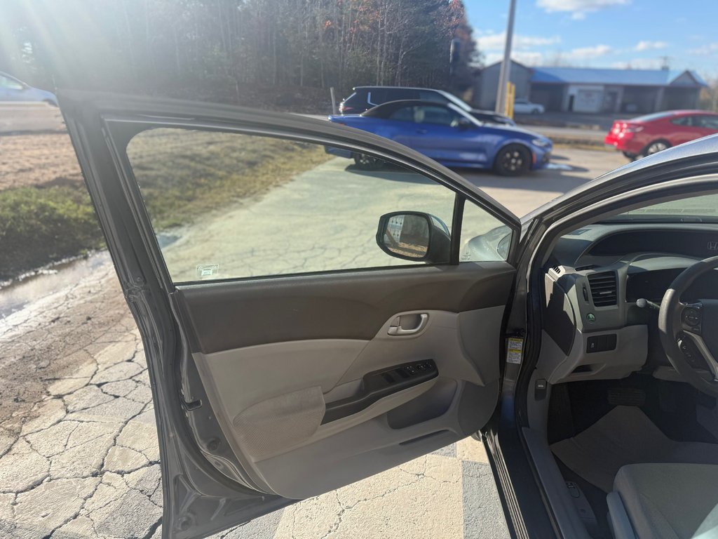 2012 Honda CIVIC COUPE LX, keyless entry, remote trunk open in COLDBROOK, Nova Scotia - 7 - w1024h768px