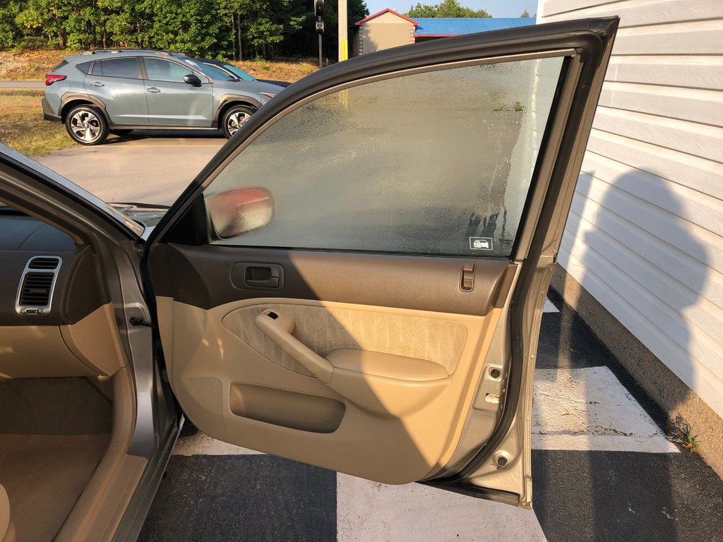 2003 Honda CIVIC LX LX - CD Player, Power Windows, AC in COLDBROOK, Nova Scotia - 17 - w1024h768px
