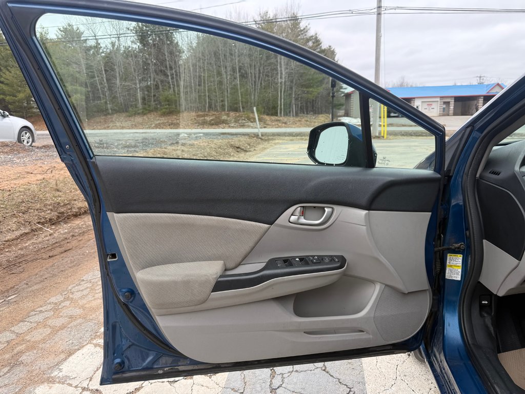 2013 Honda CIVIC LX LX in COLDBROOK, Nova Scotia - 7 - w1024h768px